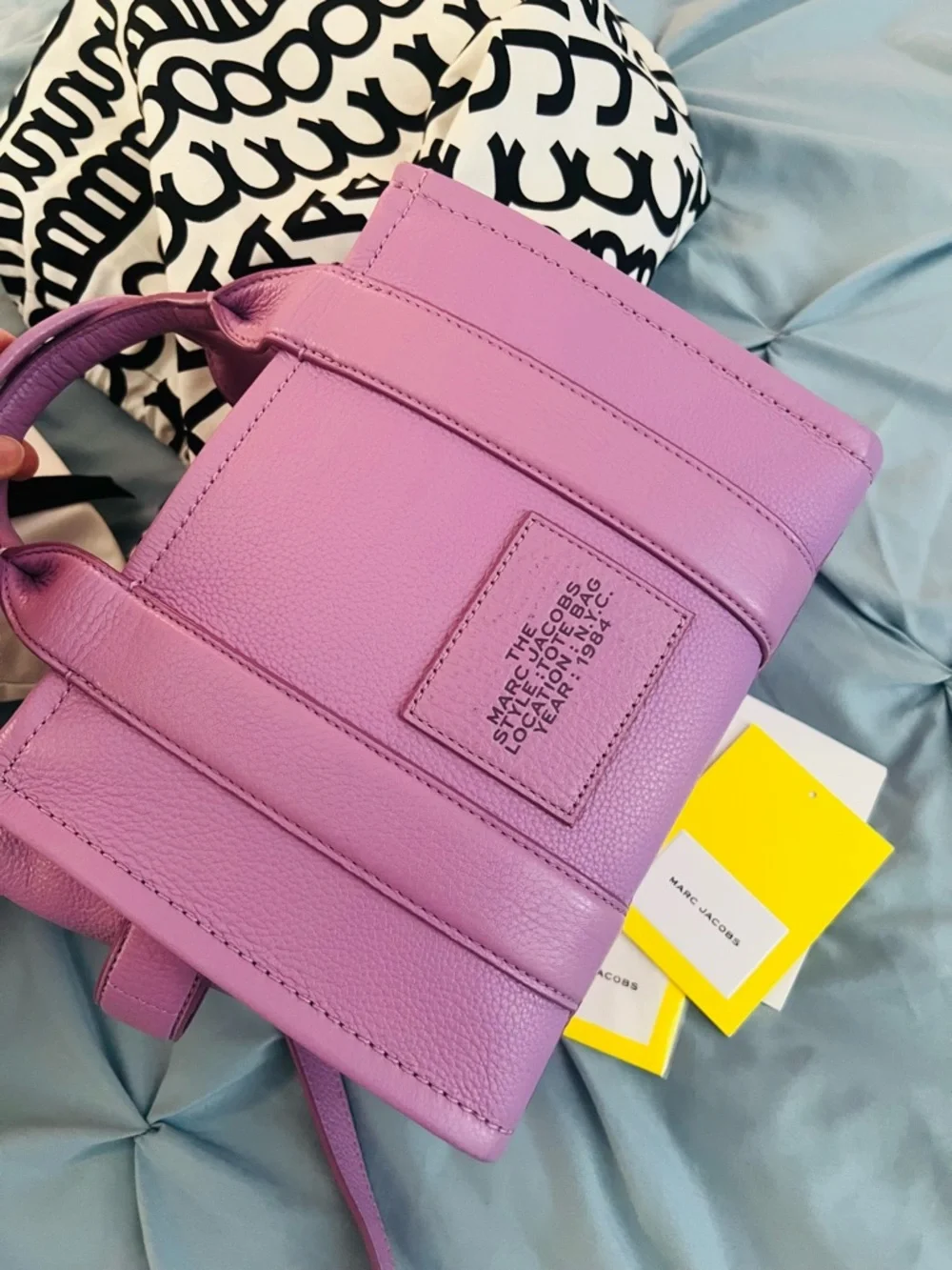 Marc Jacobs The Tote Bag in Lilac Pink Leather - Picture 2 of 5